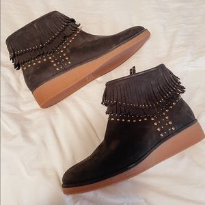 Authentic UGG ankle bootie